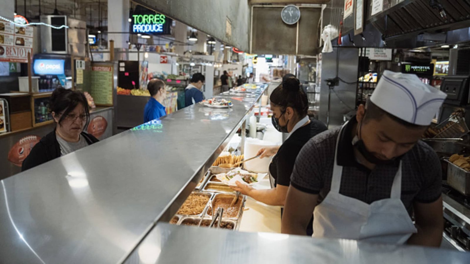 107328236 1698966971500 gettyimages 1760544206 US EMPLOYMENT